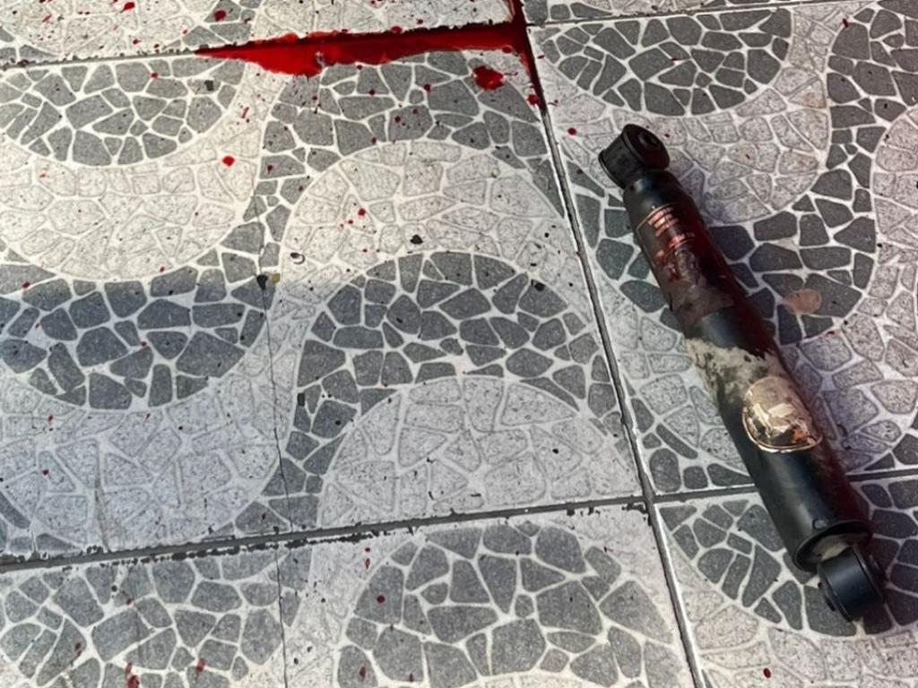 Amortecedor encontrado ao lado da vítima pode ter sido usado como arma 