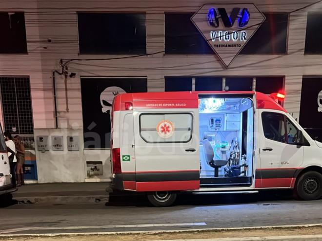 Equipe do Samu prestou socorro, mas a jovem não resistiu aos ferimentos 