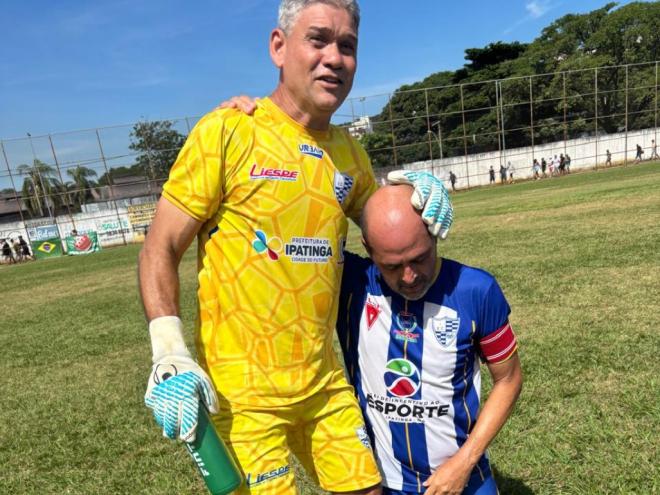 O capitão e líder da montagem do elenco do Ipanema, Sidimar André, agradeceu de joelhos a conquista, pelo segundo ano consecutivo 