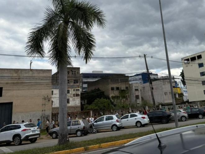 Filas no cartório de Ipatinga chegavam até a subida da rua Ouro Preto 