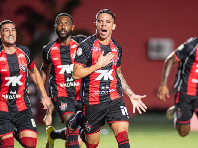 O Vitória eliminou o todo poderoso Flamengo no Barradão