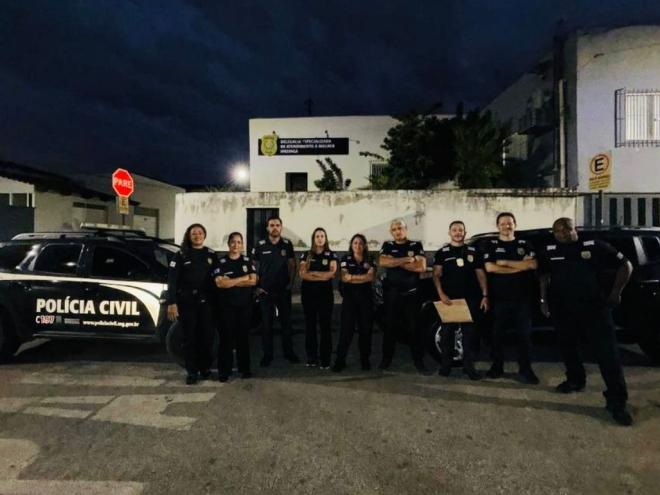 Os policiais civis saíram no fim da madrugada para cumprirem as ordens judiciais em Ipatinga