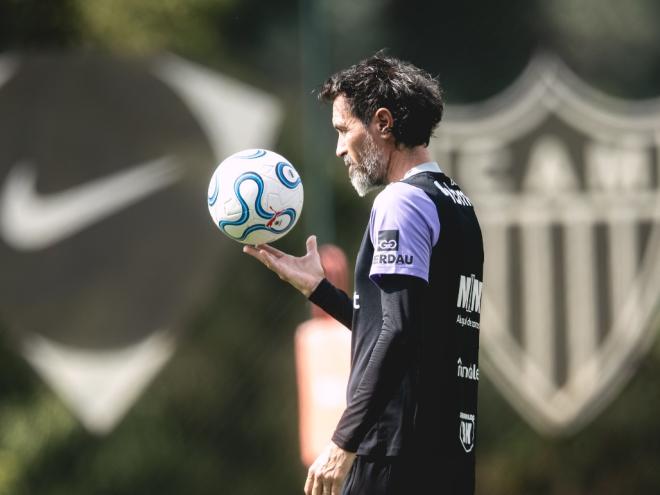  Galo precisa vencer seus últimos dois duelos para avançar na competição