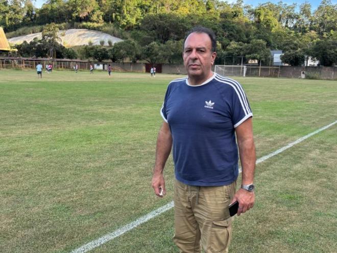 O diretor Roger Galvão confirmou que o Ipatinga irá conseguir colocar o time em campo na estreia, contra o Coimbra