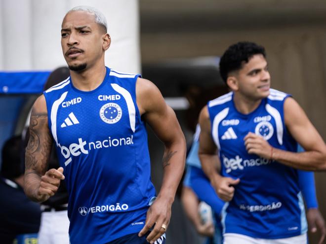 Equipe celeste depende apenas de si para avançar no torneio