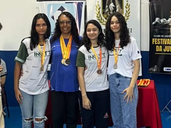 A participação dos alunos-atletas foi apoiada pela Subsecretaria de Cultura, Esporte e Lazer da Secretaria de Educação de Timóteo 