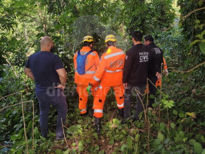 Operação mobilizou quarta e quinta-feira o Corpo de Bombeiros e Polícia Civil em área de mata no bairro Cariru e foi encerrada sem nada encontrar