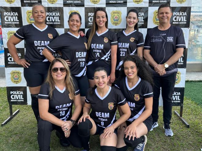 A equipe dass servidoras da Delegacia de Mulheres de Ipatinga foi a vice-campeã