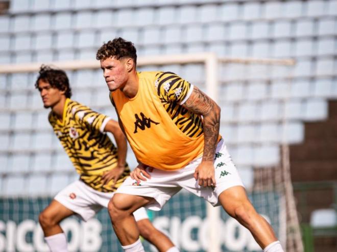 Equipe quadricolor vai encarar o Valeriodoce nesta terça-feira à noite