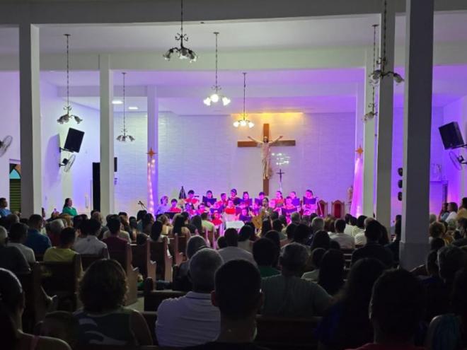 O coral infantil é uma das atrações na paróquia do Limoeiro