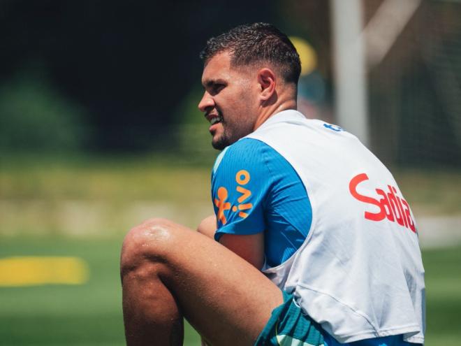 Volante Bruno Guimarães é um dos destaques da seleção brasileira neste Mundial