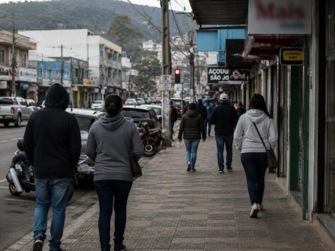 A massa de ar polar deve manter as temperaturas baixas pelo menos até domingo