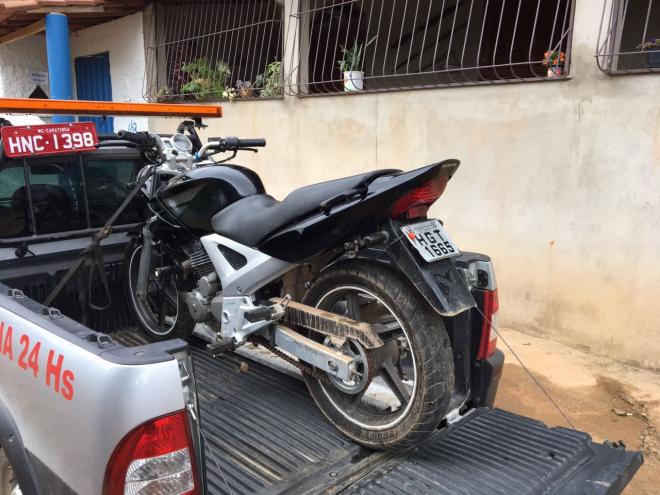 Motocicleta foi usada na execução do último roubo de malote com R$ 35 mil 