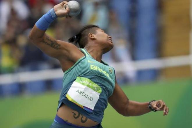 Com um arremesso de 18,27 metros, Geisa Arcanjo se classificou para a final em sétimo lugar