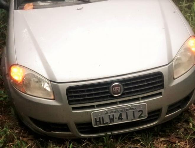 Picape usada por criminosos foi tomada em um assalto em Piedade de Caratinga e já foi abandonada pelos criminosos