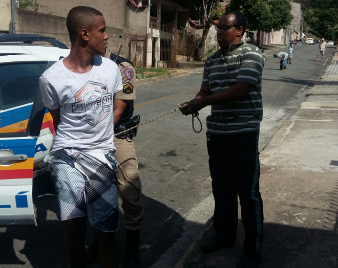 Depois de imobilizado, acusado foi amarrado com cordas pelos populares