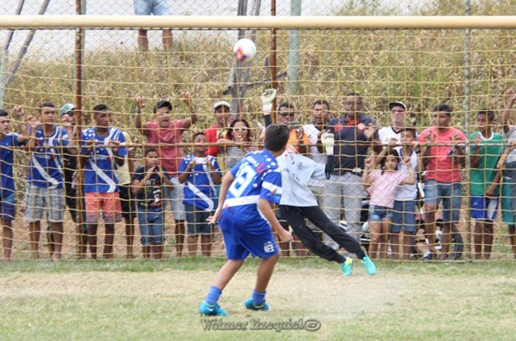 Empate em 1 a 1 levou a decisão para os pênaltis, e Beira Rio marcou 4 a 2 