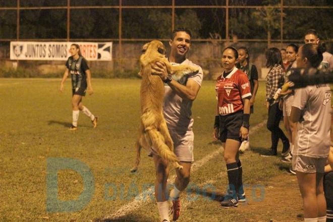 O desentendimento começou após o jogo, quando a atleta do América, Bruna Santos, foi em direção ao banco de reservas do Ipatinga e agrediu Kethleen Azevedo, treinadora do Ipatinga. 