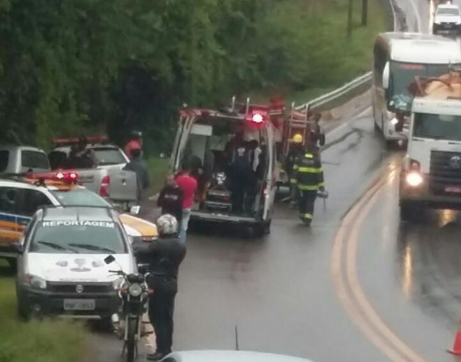 Colisão foi entre Hilux e Celta