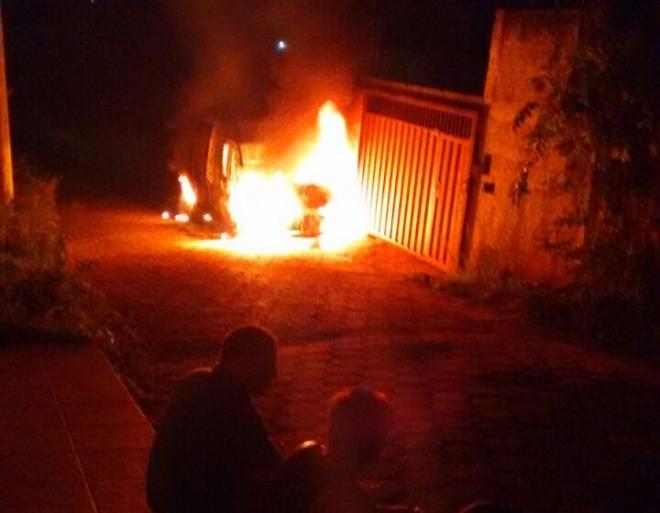 Moradores acreditam que ação de bandidos foi retaliação a ação da polícia contra criminosos 