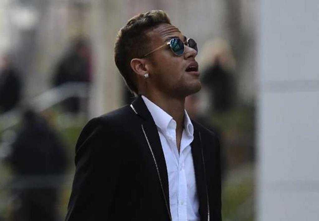 Por corrupção nos contratos firmados com o Barcelona, Neymar pode ser punido