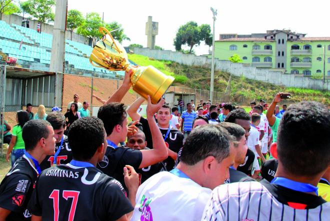 Título conquistado nos pênaltis foi comemorado com muita euforia pelo Caravelas 