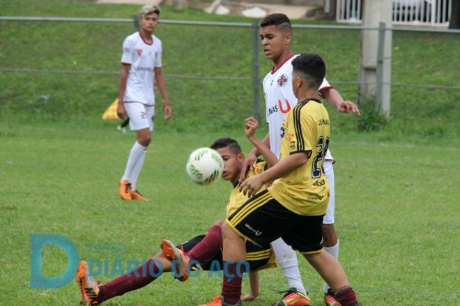 O Beira Rio confirmou, diante do Novo Cruzeiro, na manhã do sábado, 26, no campo do Planalto II, a vaga para decidir, com a Usipa, o título do Campeonato Ipatinguense Infantil.