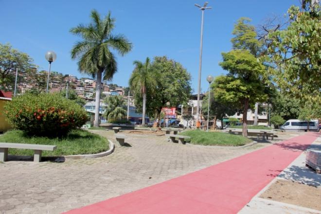 Praça do Canaãzinho ganhou um novo parquinho e academia de ginástica ao ar livre
