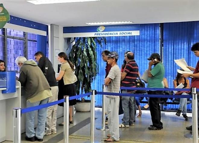 Reforma da Previdência começa a tramitar: Para sindicatos, reforma da Previdência é ‘exagerada’. Parlamentares podem suspender recesso para discutir Reforma da Previdência