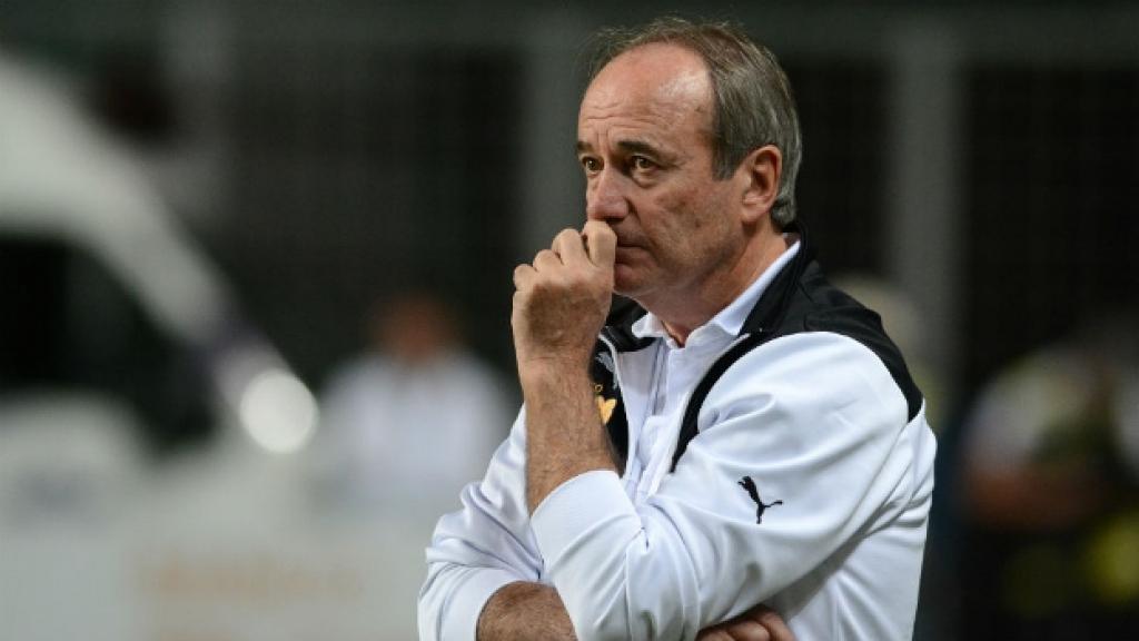 O técnico Levir Culpi revelou em sua conta em uma rede social, que comandaria de graça a Chapecoense. 