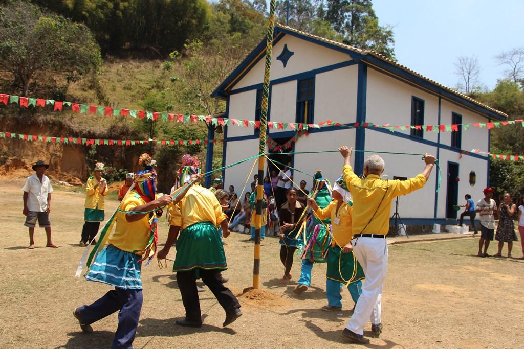 Com decreto municipal, grupo de dança popular poderá receber mais apoio para preservar suas tradições