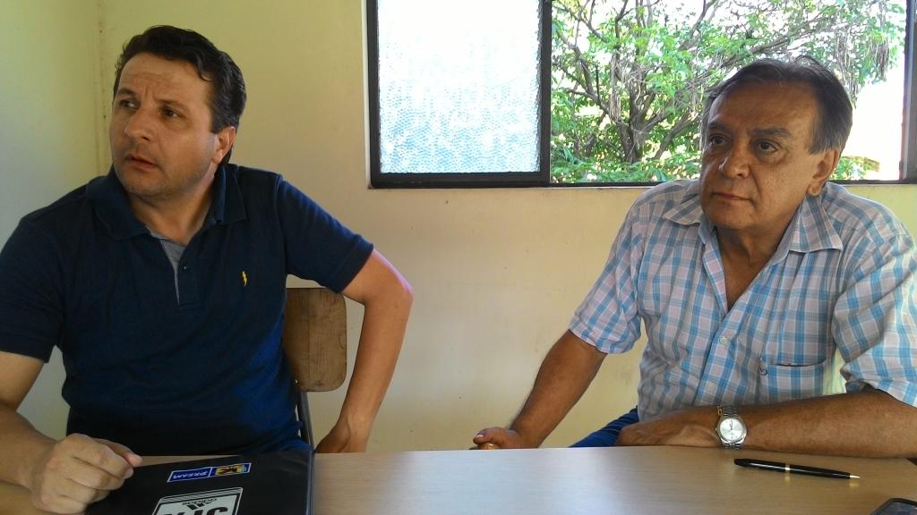 Gian Rodrigues e Chico Simões durante entrevista