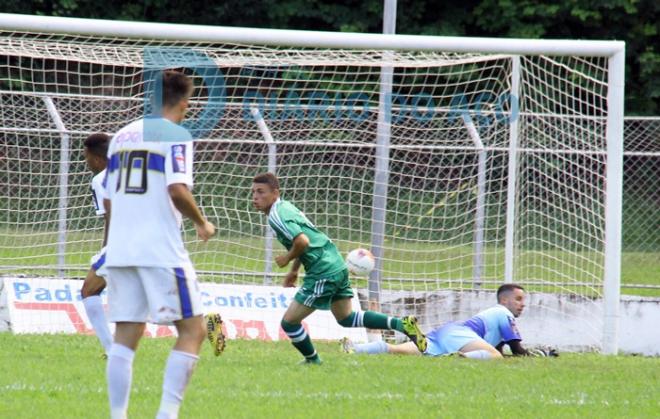 Juniores do Palmeiras e do União do Leste abriu a tarde de decisões do Campeonato Acesitano