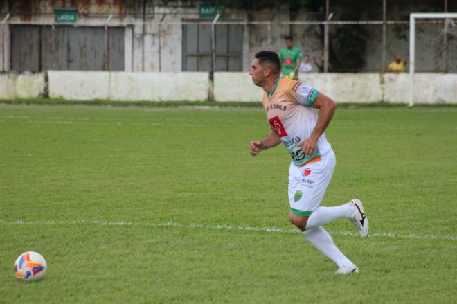 tradicional jogo beneficente entre os Amigos do Rafael (goleiro do Cruzeiro) x Amigos do Danilo (agora jogador do Atlético)