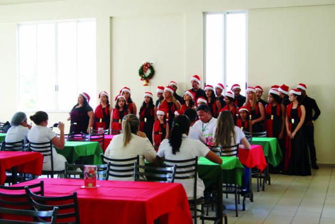 Pacientes internados no HMU se emocionaram com a cantata