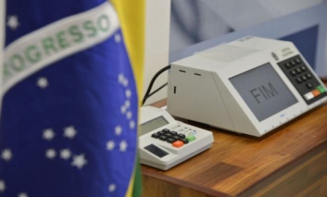 1.442 agentes público que tiveram as contas reprovadas poderão seguir nas eleições