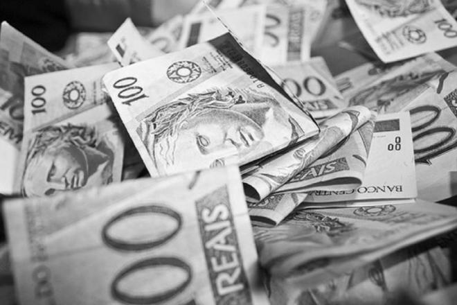 No acumulado do ano, a arrecadação federal também continua caíndo