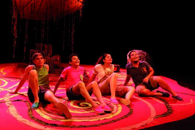 Integrantes da Insensata Cia. de Teatro, de Belo Horizonte