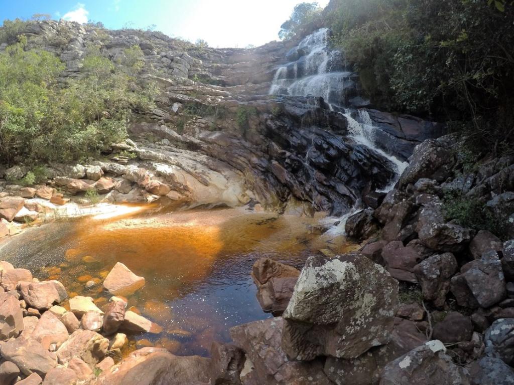 Cahoeira do Moinho - essa é uma das quatro quedas da cachoeira localizada no sopé do morro que dá acesso ao distrito de Milho Verde 