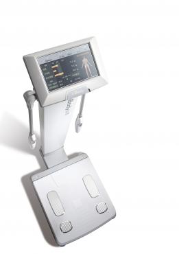 Equipamento Inbody 370 mede exatamente a concentração de água, gordura e massa muscular nos pacientes