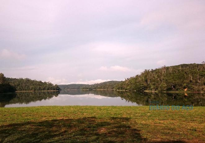 Corpo de Bombeiros procura por banhista que teria se afogado na Lagoa do Piau, em Caratinga 