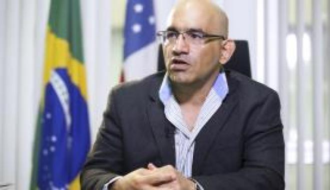 Para o juiz Luis Carlos Valois, o Estado tem de passar a cumprir a lei sobre as condições de um presídio