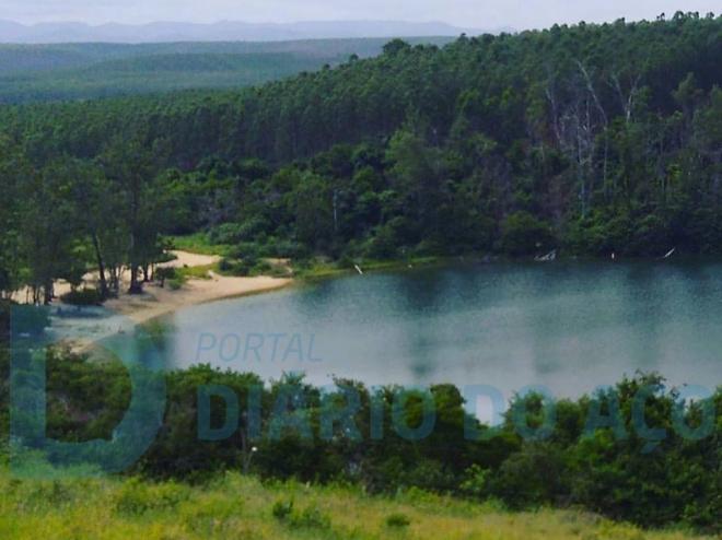 A Lagoa da Prata, muito frequentada em tempo de calor, tem acesso gratuito pela estrada de Ipabinha