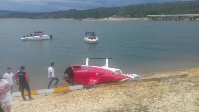 Aeronave perdeu altitude logo depois de decolar e caiu à margem de rio em Capitólio, Minas Geraos