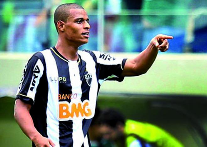 Contusão adia sonho de Lucas Cândido de buscar a titularidade
