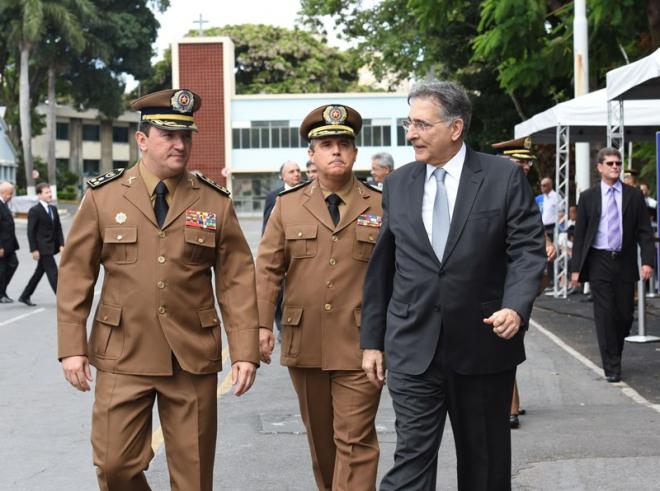 Coronel Helbert Figueiró de Lourdes, coronel Marco Antônio Badaró Bianchini e o governador Fernando Pimentel