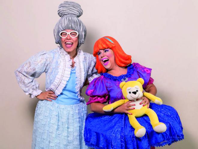 Vovó Carmela e sua neta Ariela encantam o público