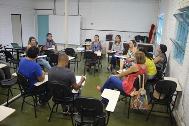 O objetivo do encontro foi organizar o funcionamento e a estrutura curricular do projeto para 2017