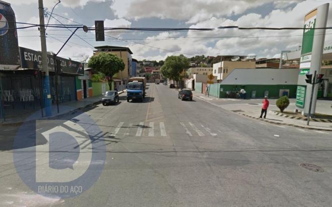 O assalto aconteceu nesta rua, que cruza com a avenida Selim José de Sales, no bairro Canaã