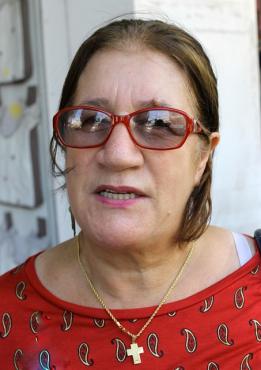 Maria José Inês, 60 anos, aposentada – “O horário de verão tem algumas desvantagens, a hora de levar crianças pra escola é ruim e dormir também, mas não interfere muito a minha rotina”. 